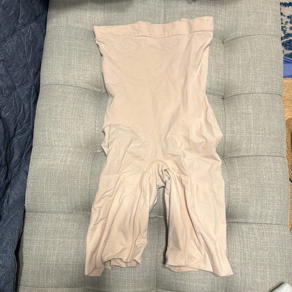 Spanx High waisted shorts